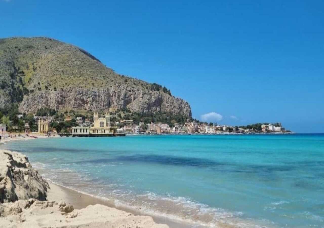 Casa Vacanza A 11 Km Dall'Aeroporto Di Palermo Carini Exterior foto